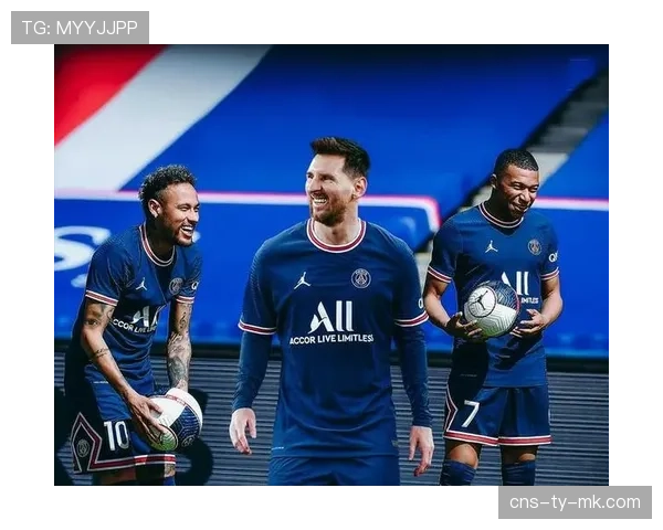 欧冠主题艺术展在巴黎开幕,展出来自各国球迷创作 欧冠主题艺术展在巴黎开幕,展出来自各国球迷创作